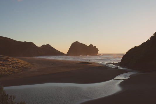 South Piha - Duncan Innes Prints